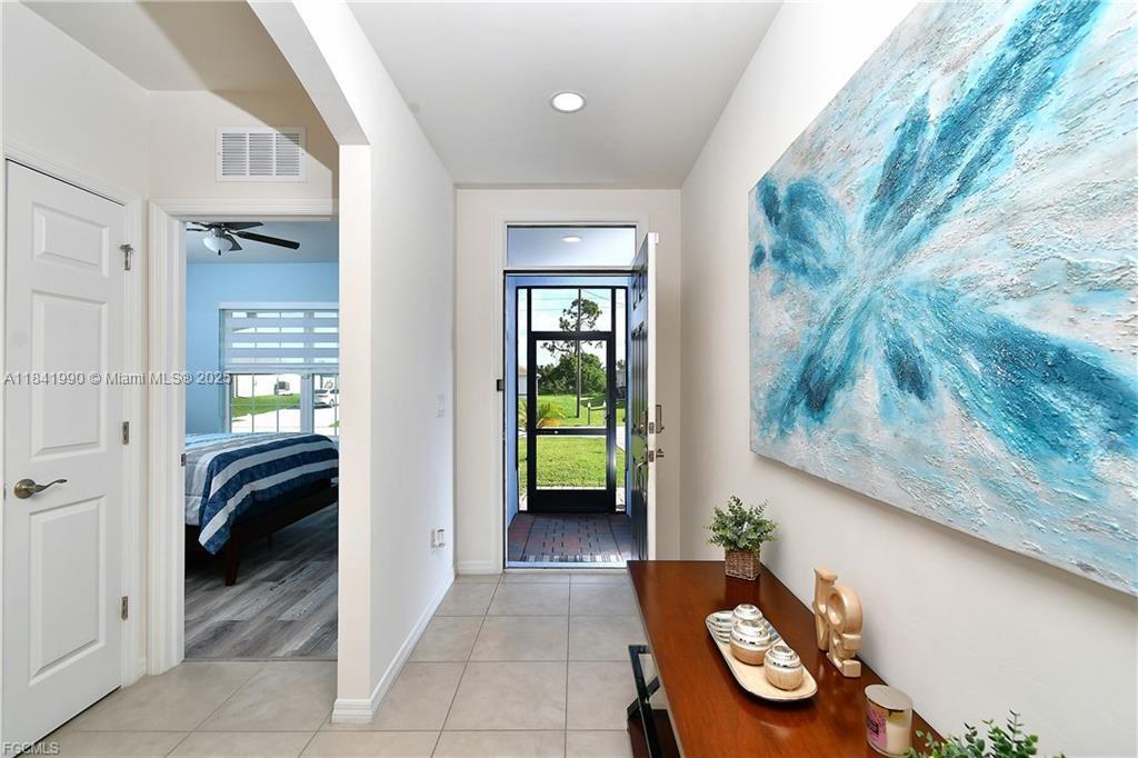 1022 NW 21st Terr, Cape Coral, Florida image 3