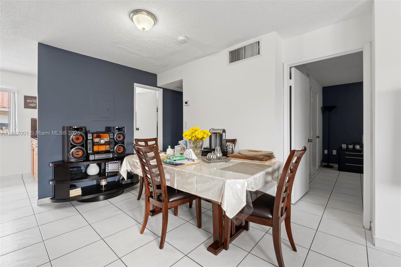 2735 W 61st Pl #204, Hialeah, Florida image 13