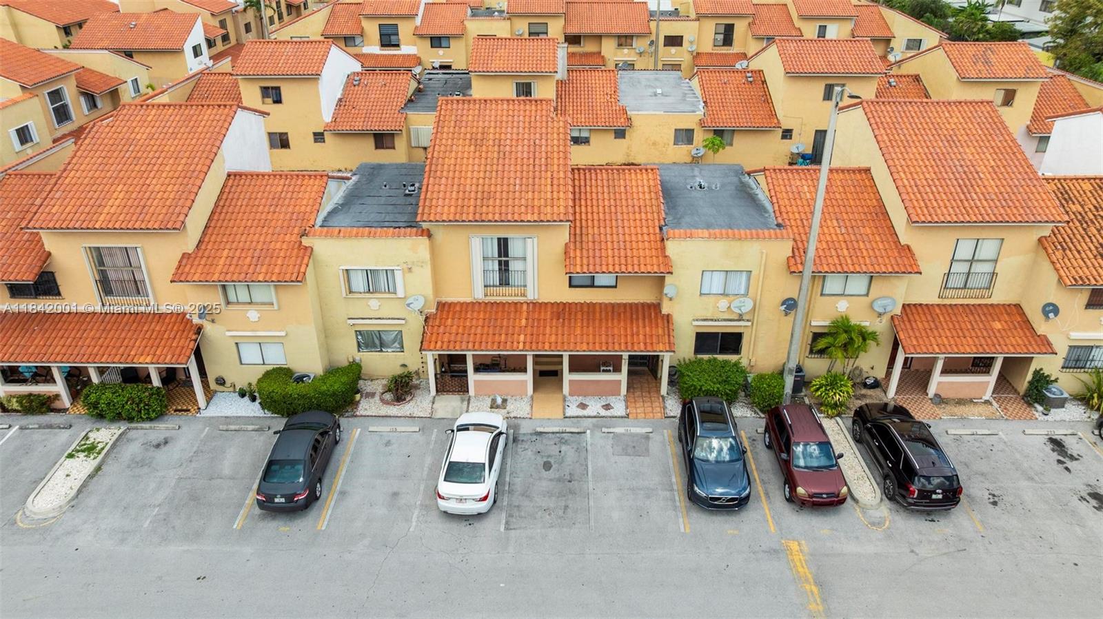 2735 W 61st Pl #204, Hialeah, Florida image 20