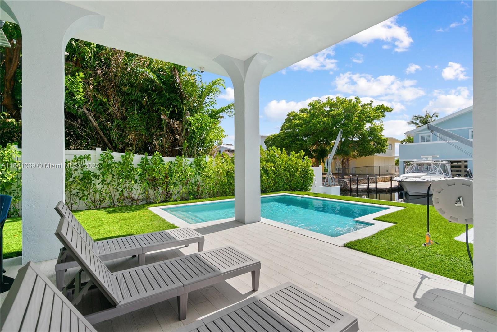 215 Wildwood Cir, Key Largo, Florida image 11