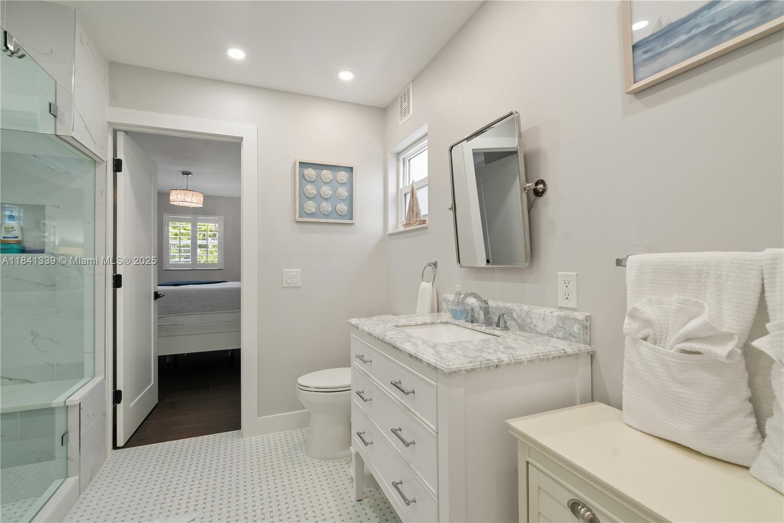 215 Wildwood Cir, Key Largo, Florida image 17