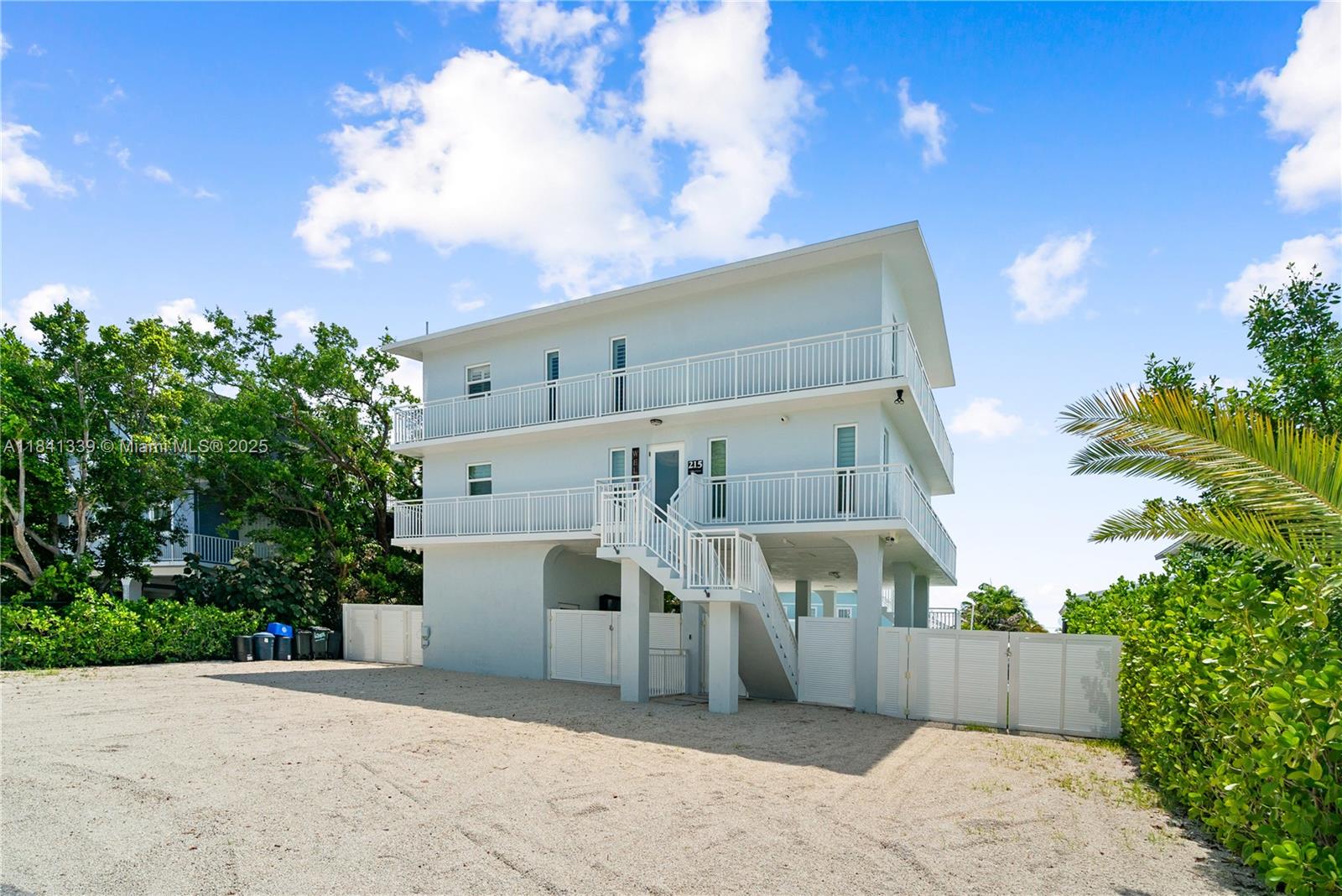 215 Wildwood Cir, Key Largo, Florida image 35