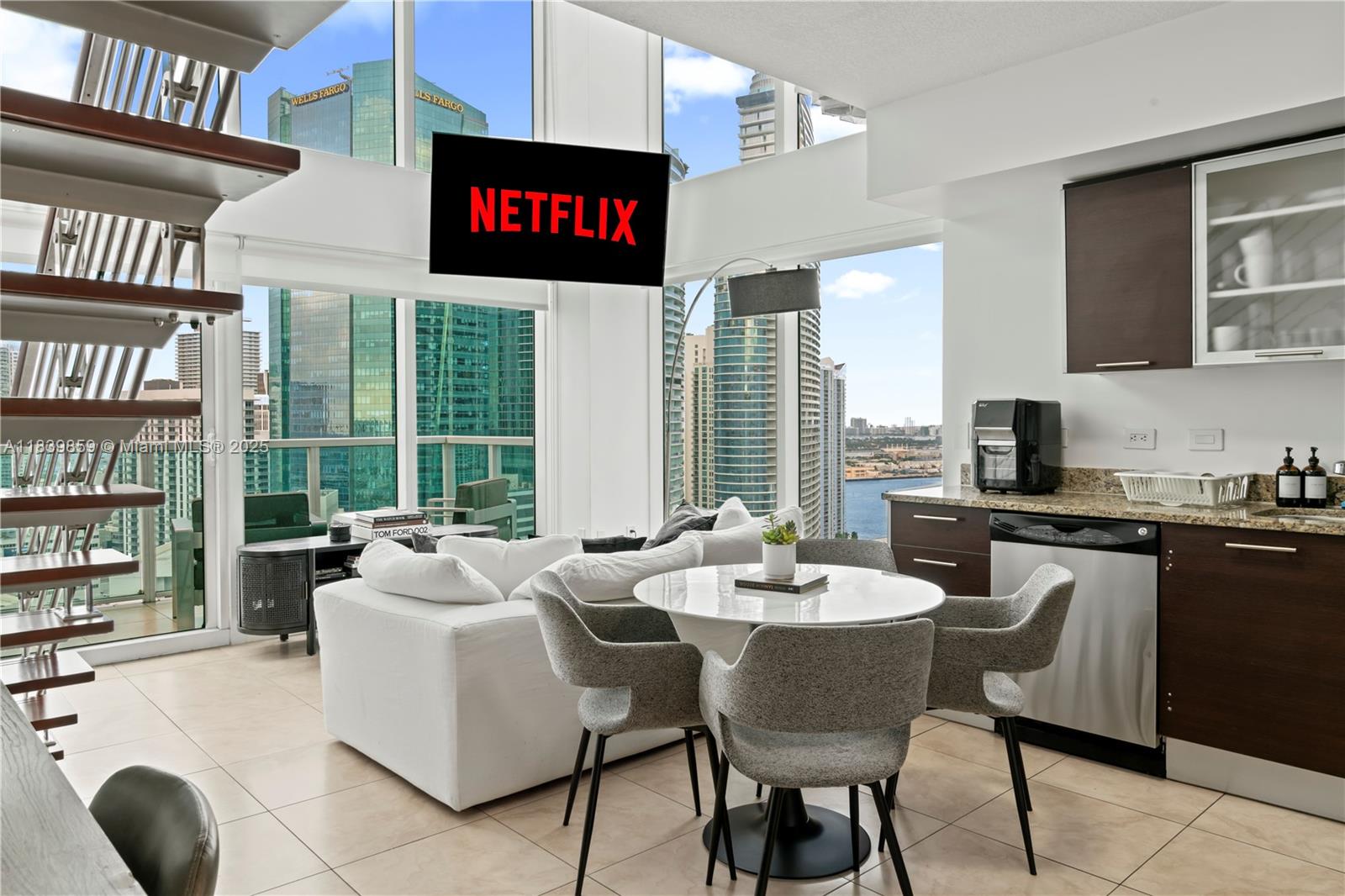 41 SE 5th St #1901, Miami, Florida image 1