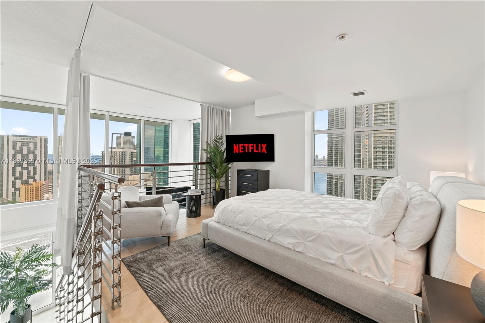 41 SE 5th St #1901, Miami, Florida image 16