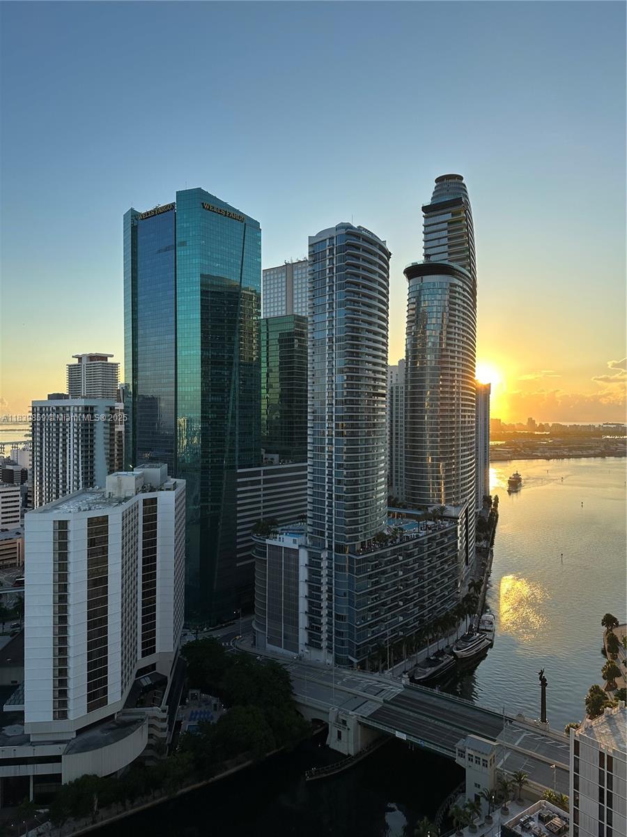 41 SE 5th St #1901, Miami, Florida image 26