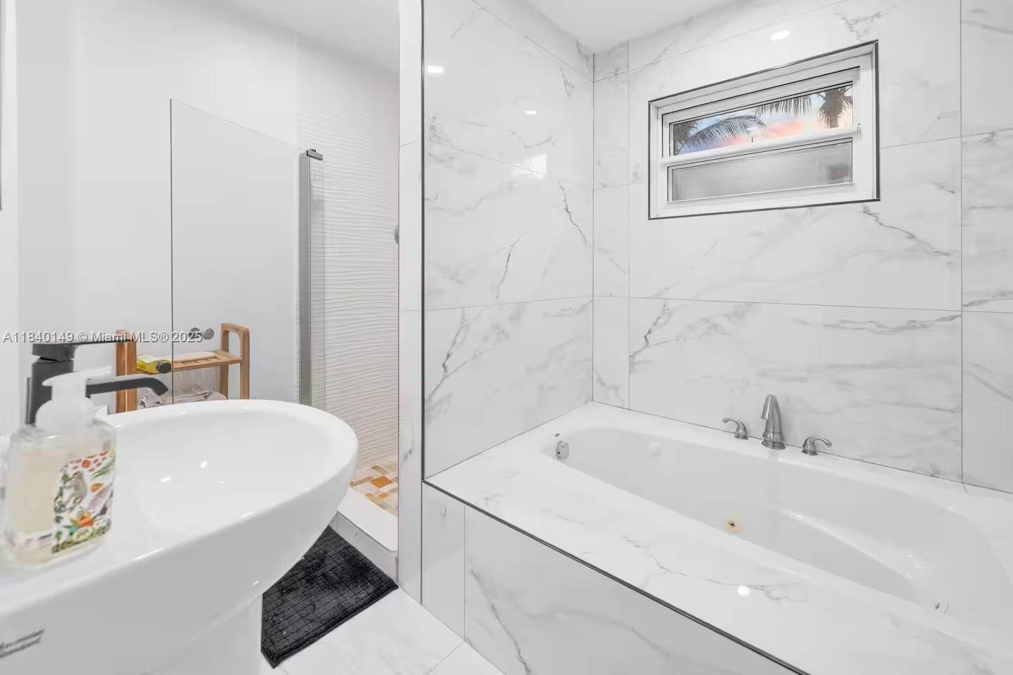 1469 NW 10th St, Dania Beach, Florida image 18
