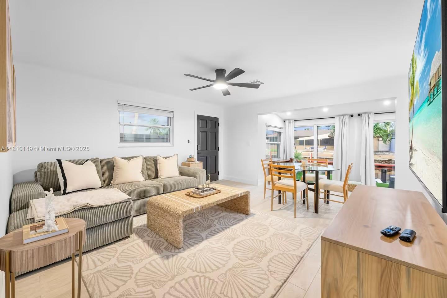 1469 NW 10th St, Dania Beach, Florida image 9
