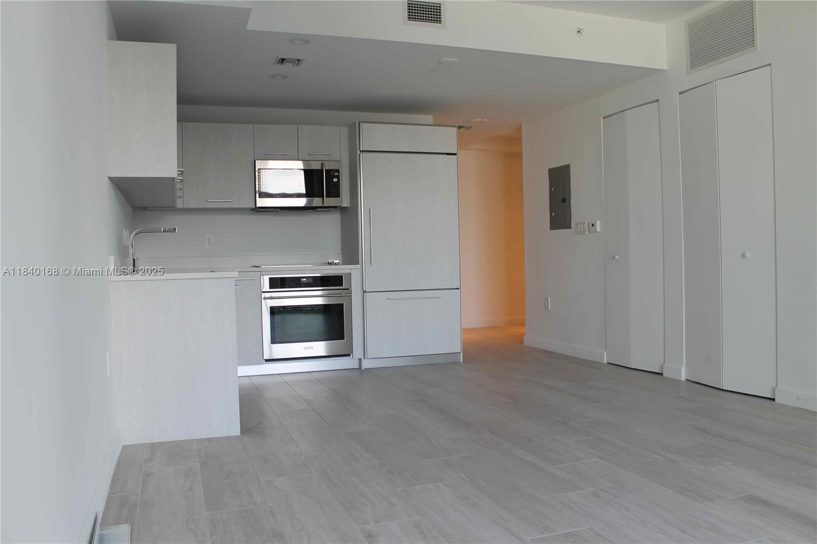 Property photo # 0