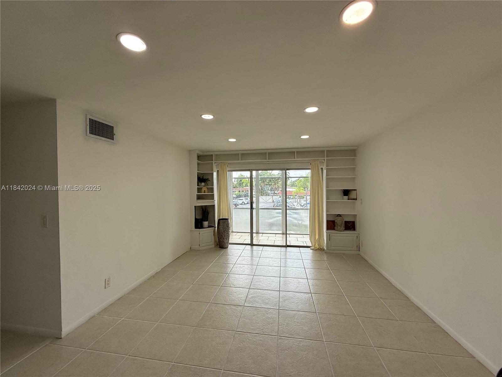 3000 NE 16th Ave #209, Oakland Park, Florida image 7