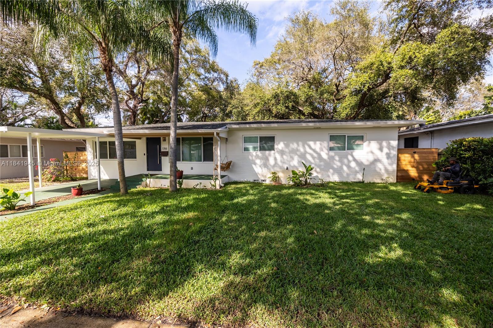 Property photo # 0