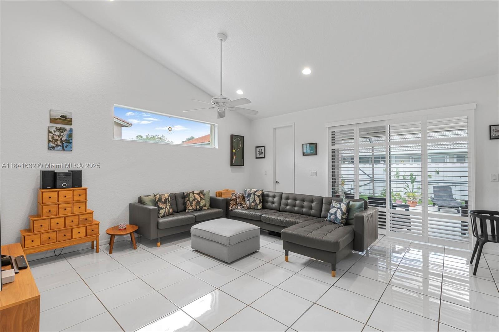1530 NW 182nd Ter, Pembroke Pines, Florida image 20