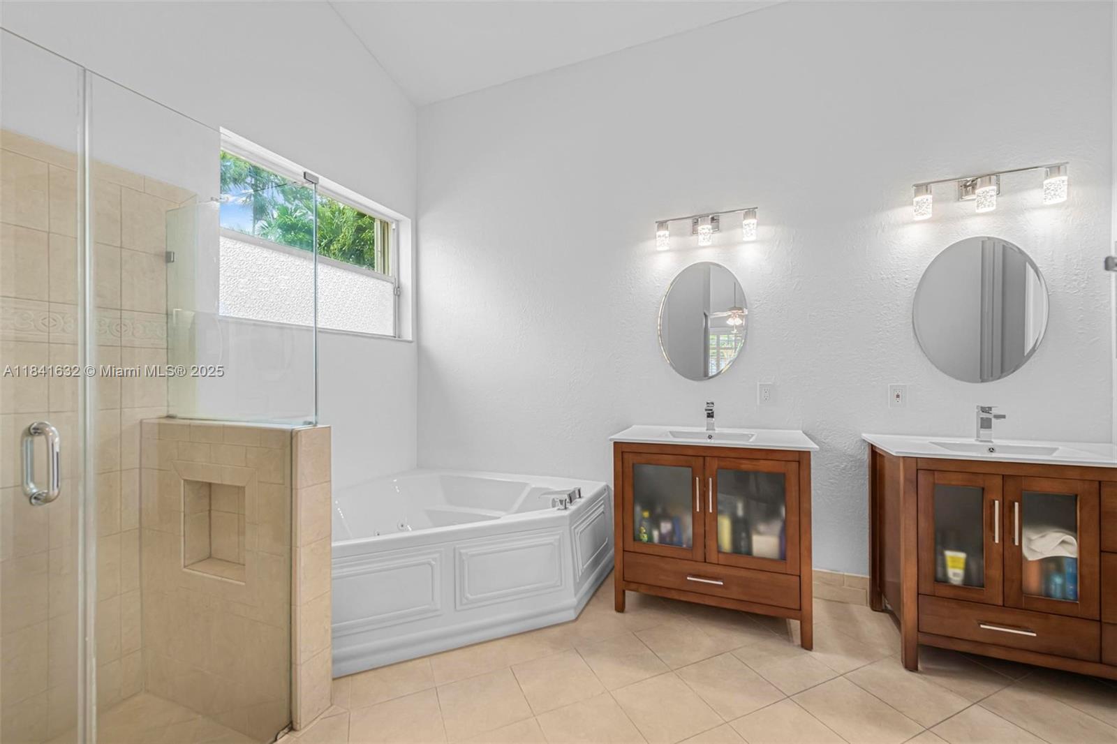 1530 NW 182nd Ter, Pembroke Pines, Florida image 31