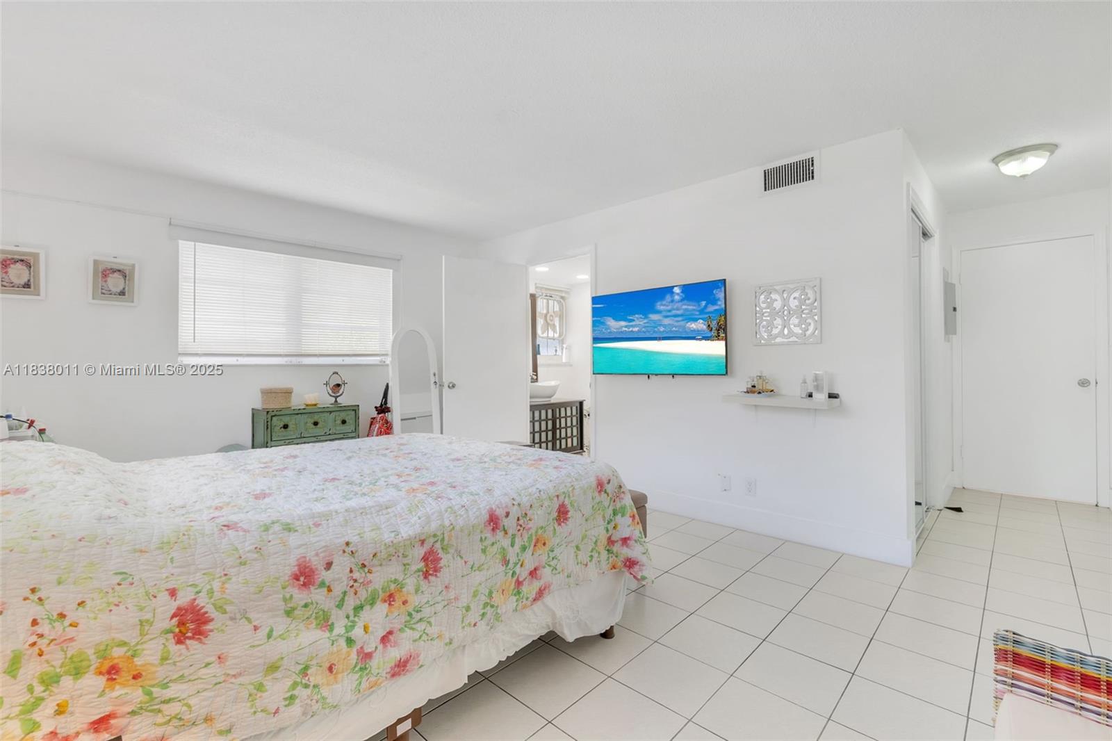 233 NE 14th Ave #108, Hallandale Beach, Florida image 18