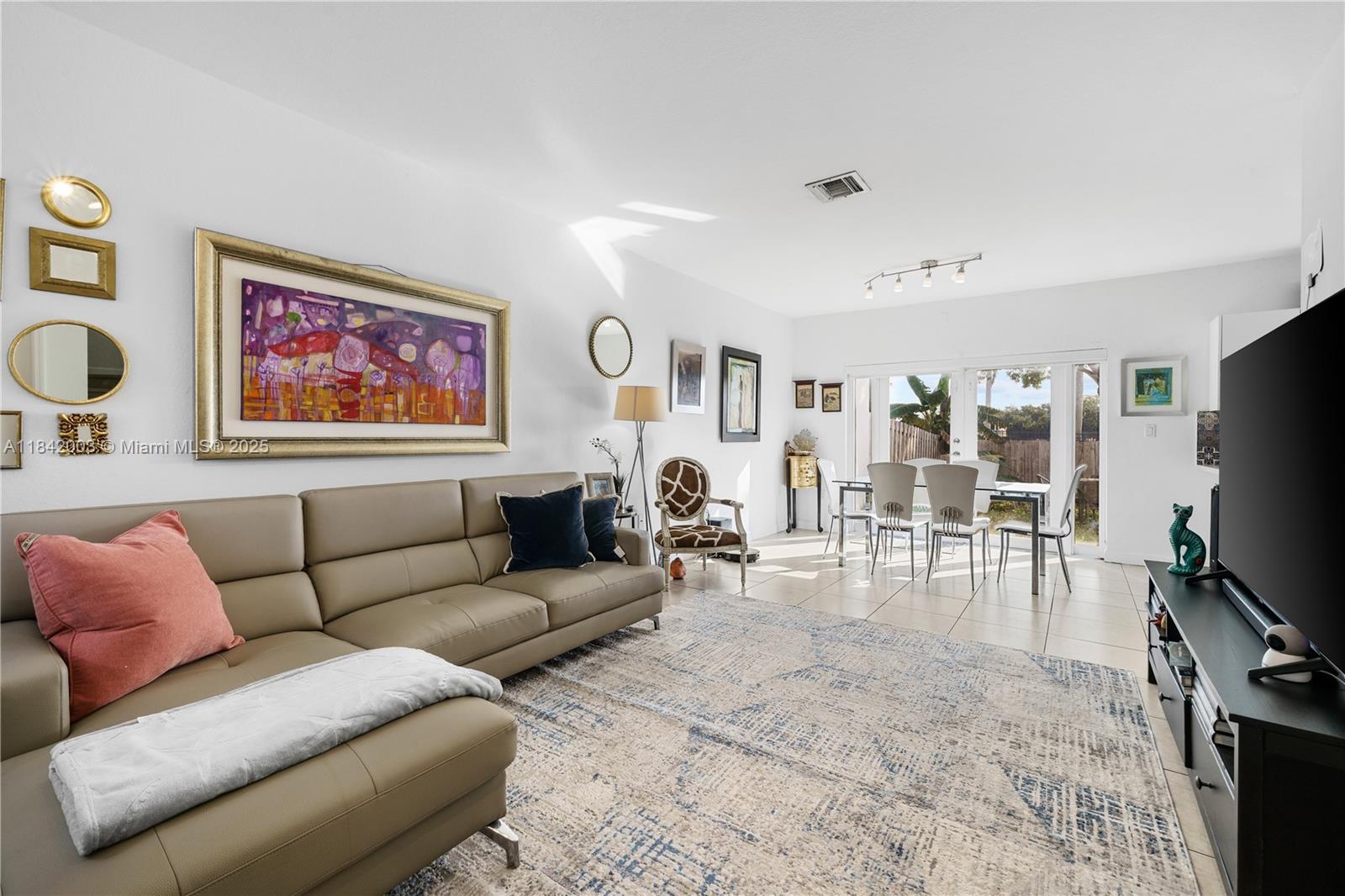 Property photo # 4