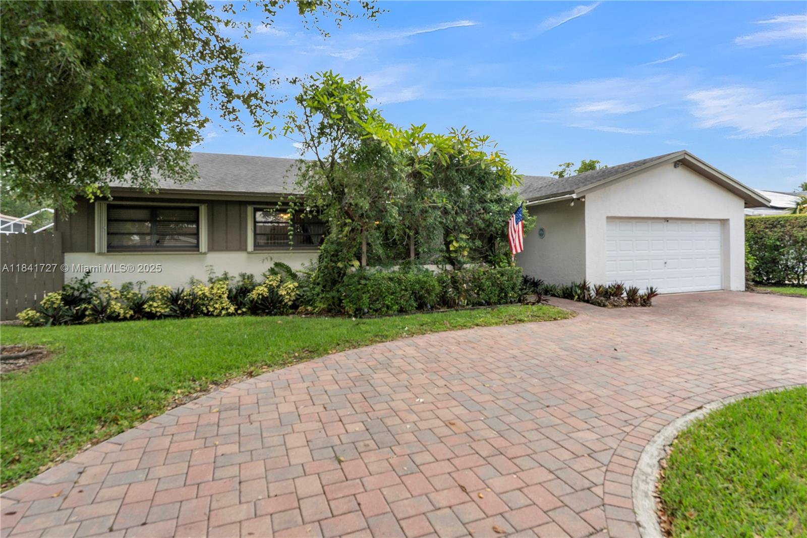 10511 SW 142nd Ct, Miami, Florida image 2