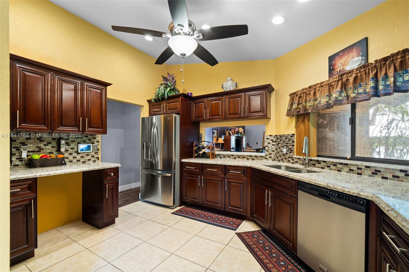 9535 NW 38th Pl, Sunrise, Florida image 12