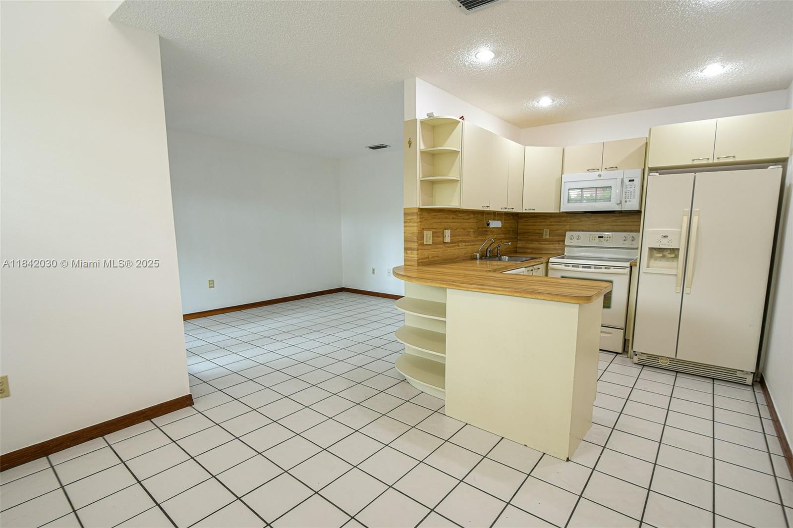 3542 SW 17 #2B, Miami, Florida image 9