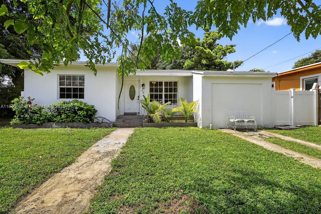 40 NW 68th St, Miami, Florida image 1