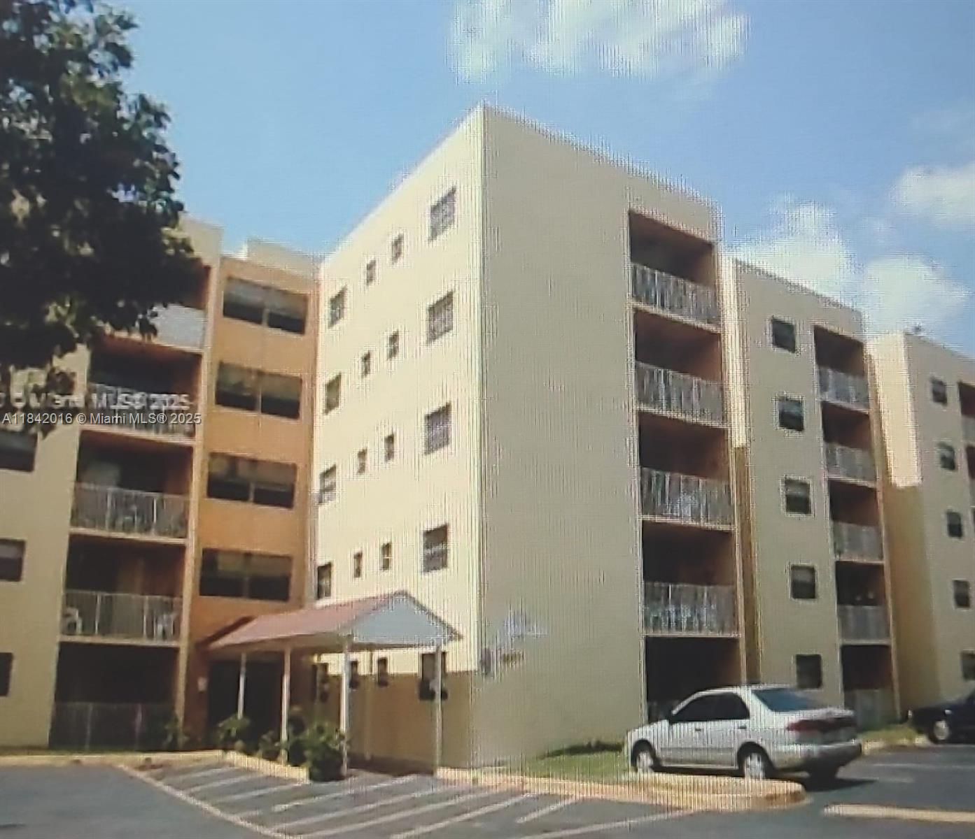 Property photo # 0