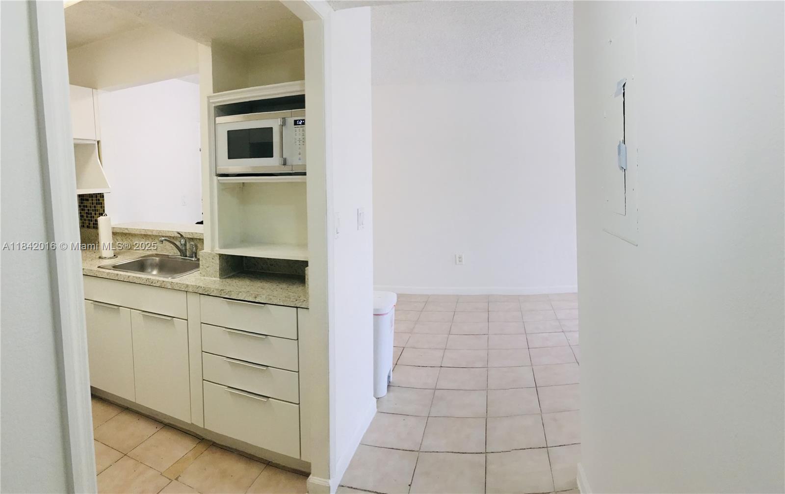 Property photo # 9