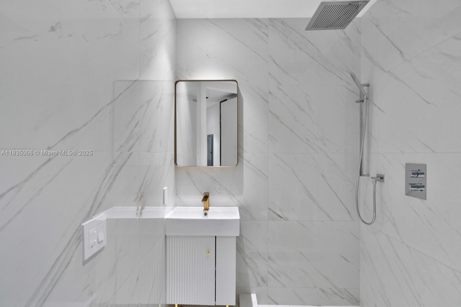 18555 Collins Ave #2701, Sunny Isles Beach, Florida image 27