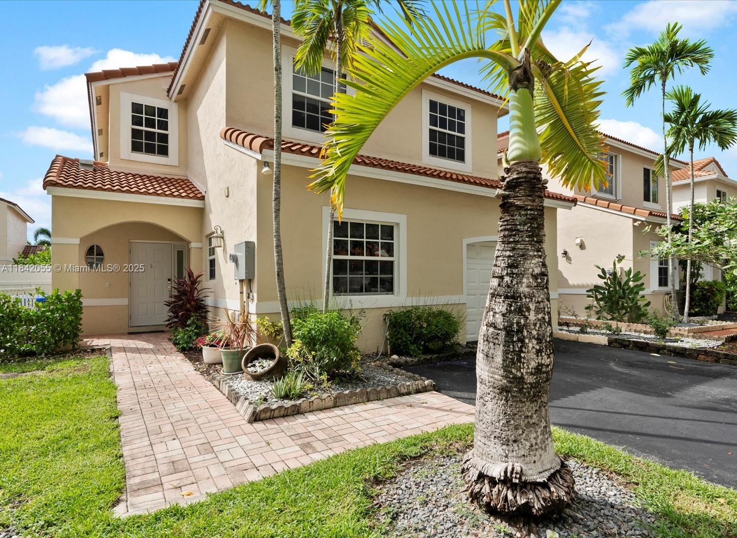 934 Sw 179th Ave, Pembroke Pines, Florida image 2