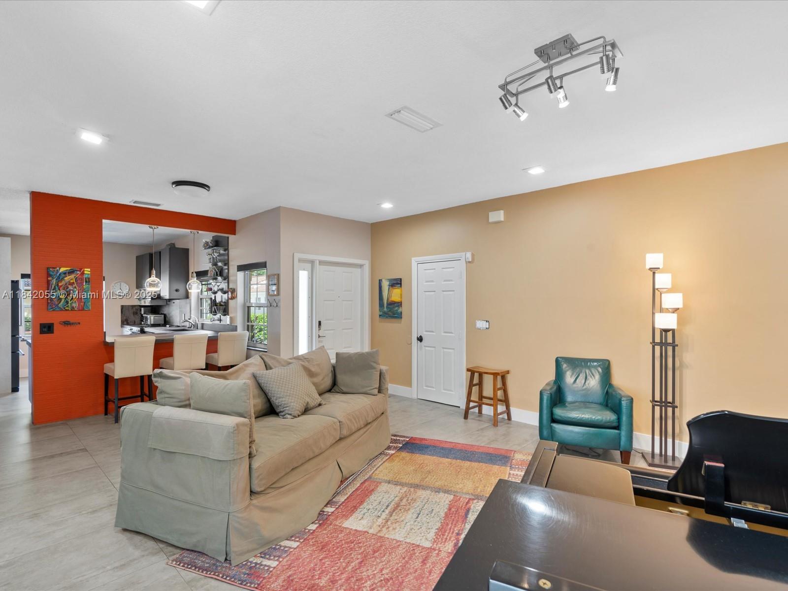 934 Sw 179th Ave, Pembroke Pines, Florida image 5