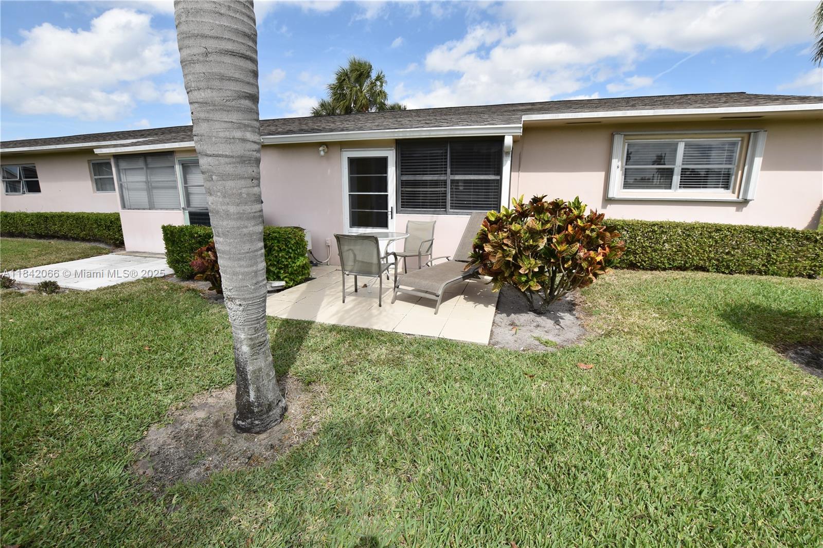 2688 Dudley Dr East #J, West Palm Beach, Florida image 12