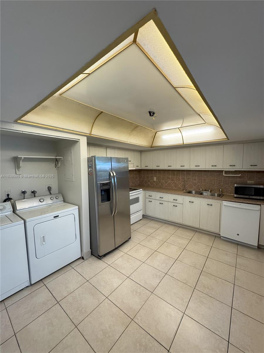 Property photo # 9
