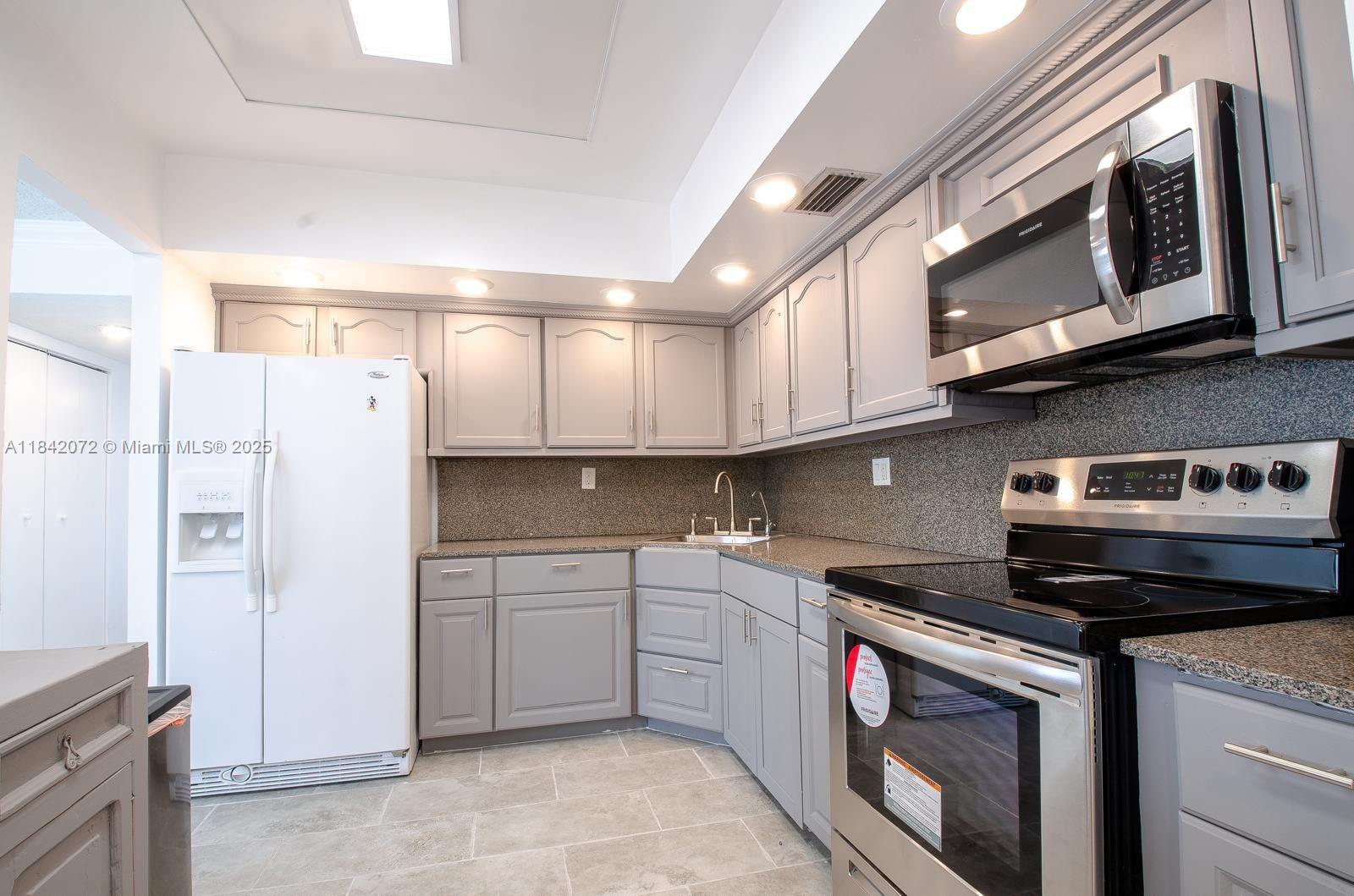 2150 Sans Souci Blvd #B305, North Miami, Florida image 19