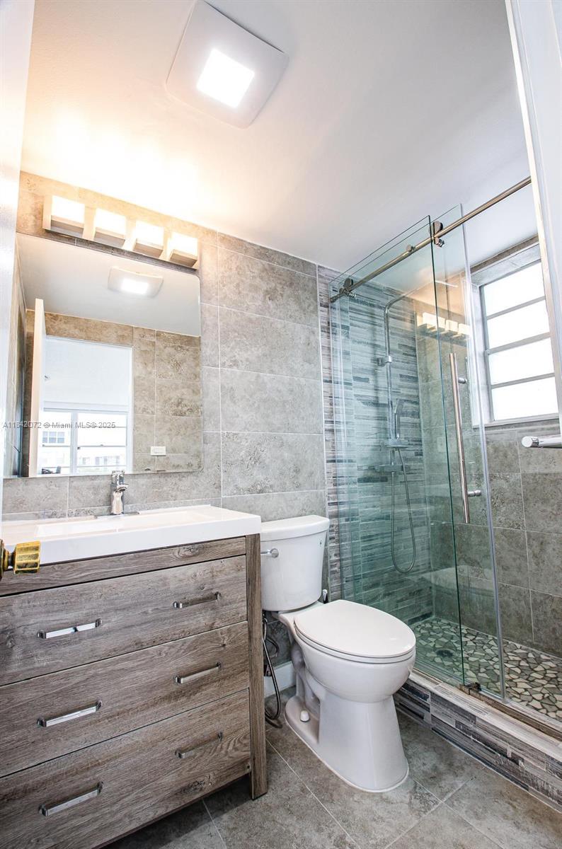 2150 Sans Souci Blvd #B305, North Miami, Florida image 3