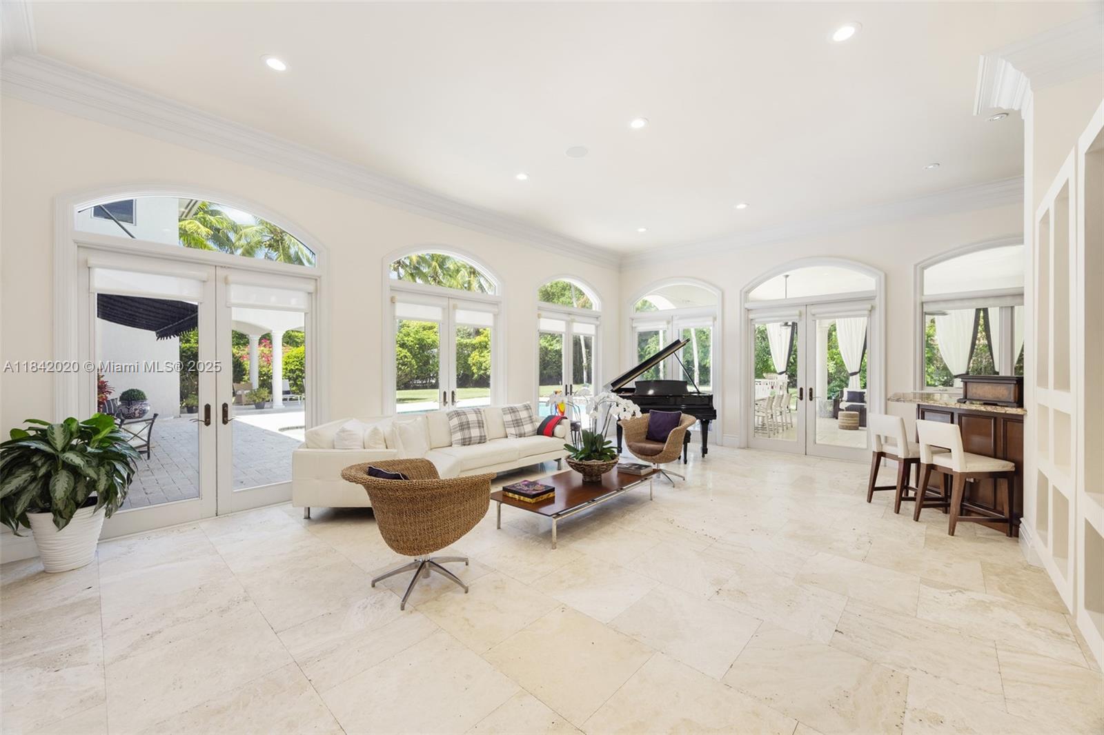 8252 School House Rd, Miami, Florida image 13