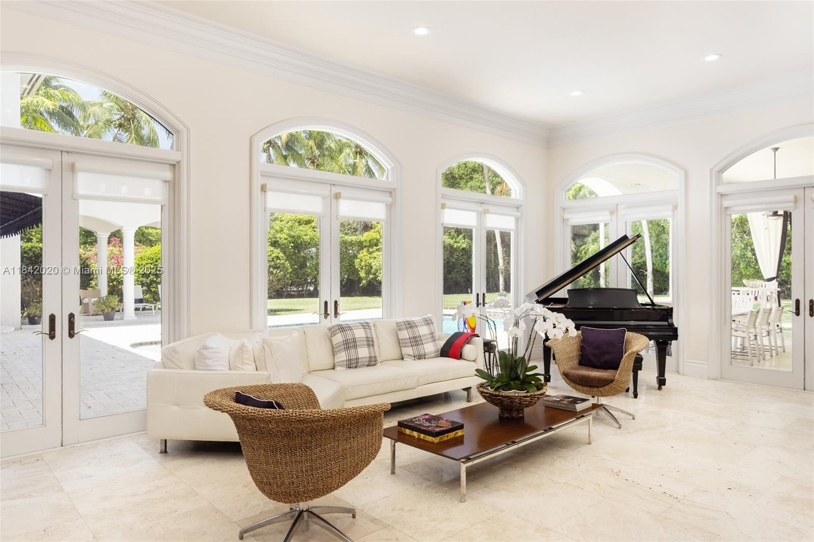 8252 School House Rd, Miami, Florida image 15