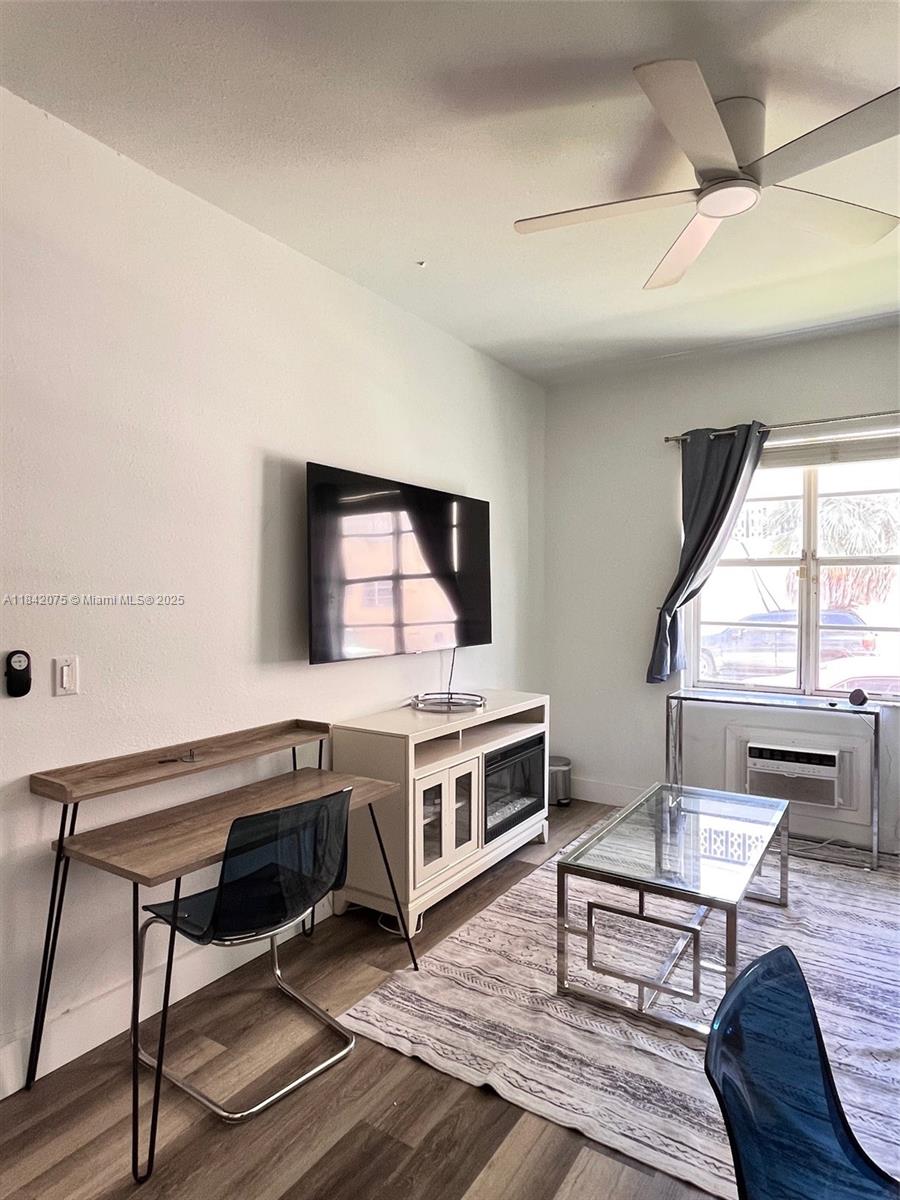 3030 Collins Ave #1F, Miami Beach, Florida image 2