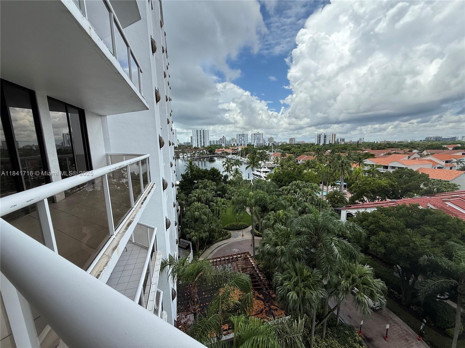3610 Yacht Club Dr #713, Aventura, Florida image 25