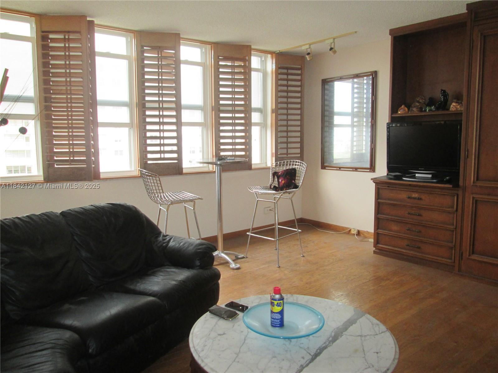 251 174th St #710, Sunny Isles Beach, Florida image 3