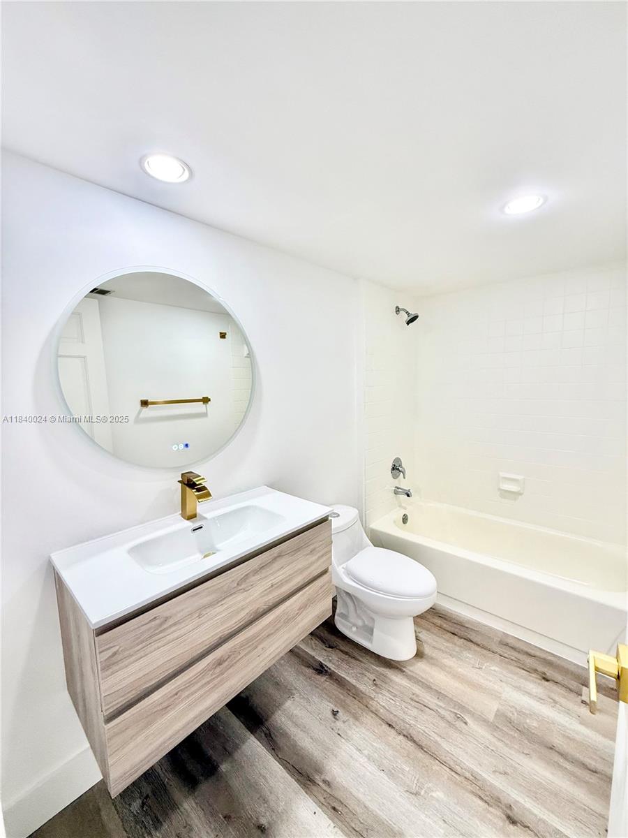 1705 Whitehall Dr #106, Davie, Florida image 21