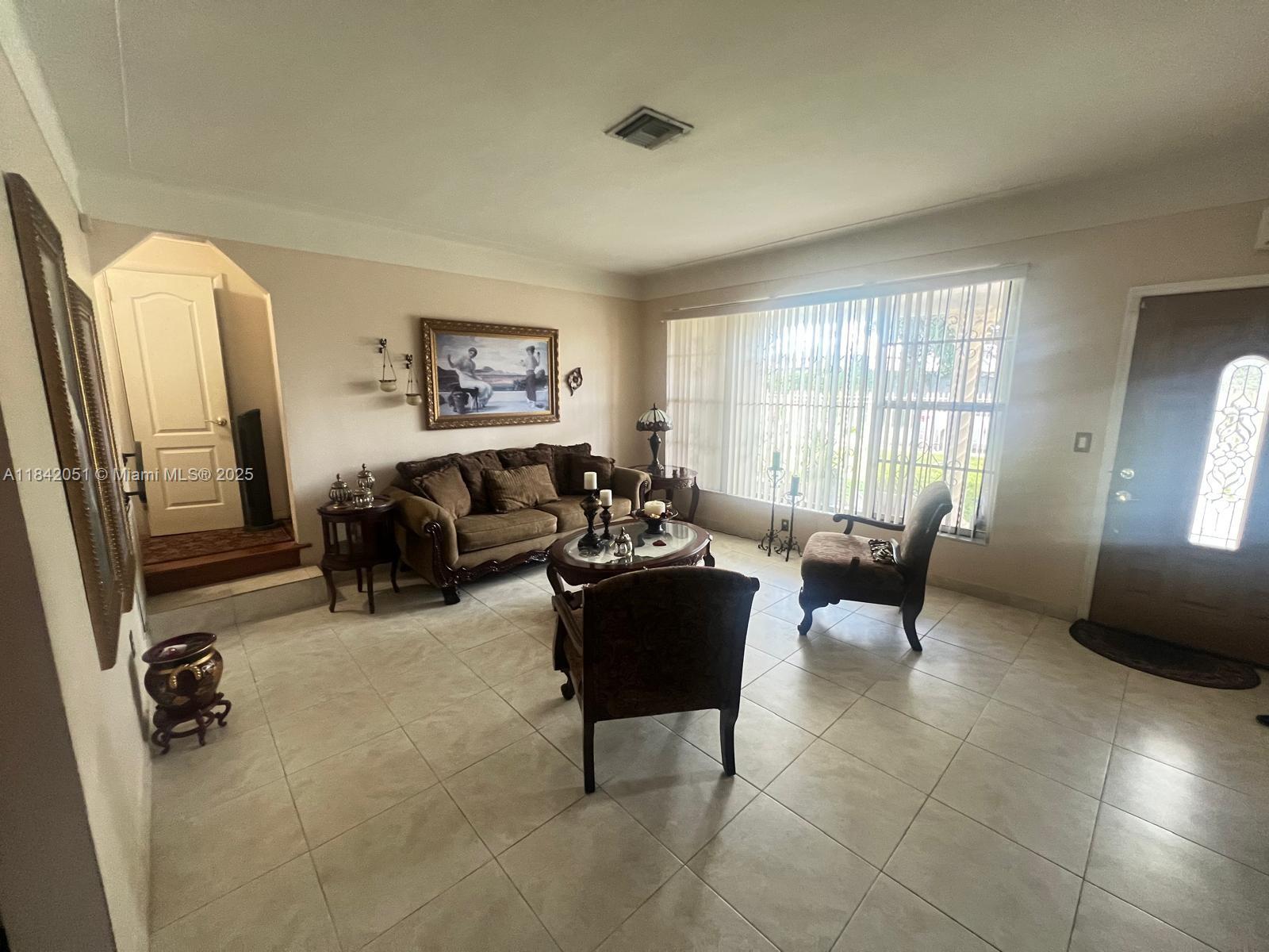 3435 Nw 80th St, Miami, Florida image 3