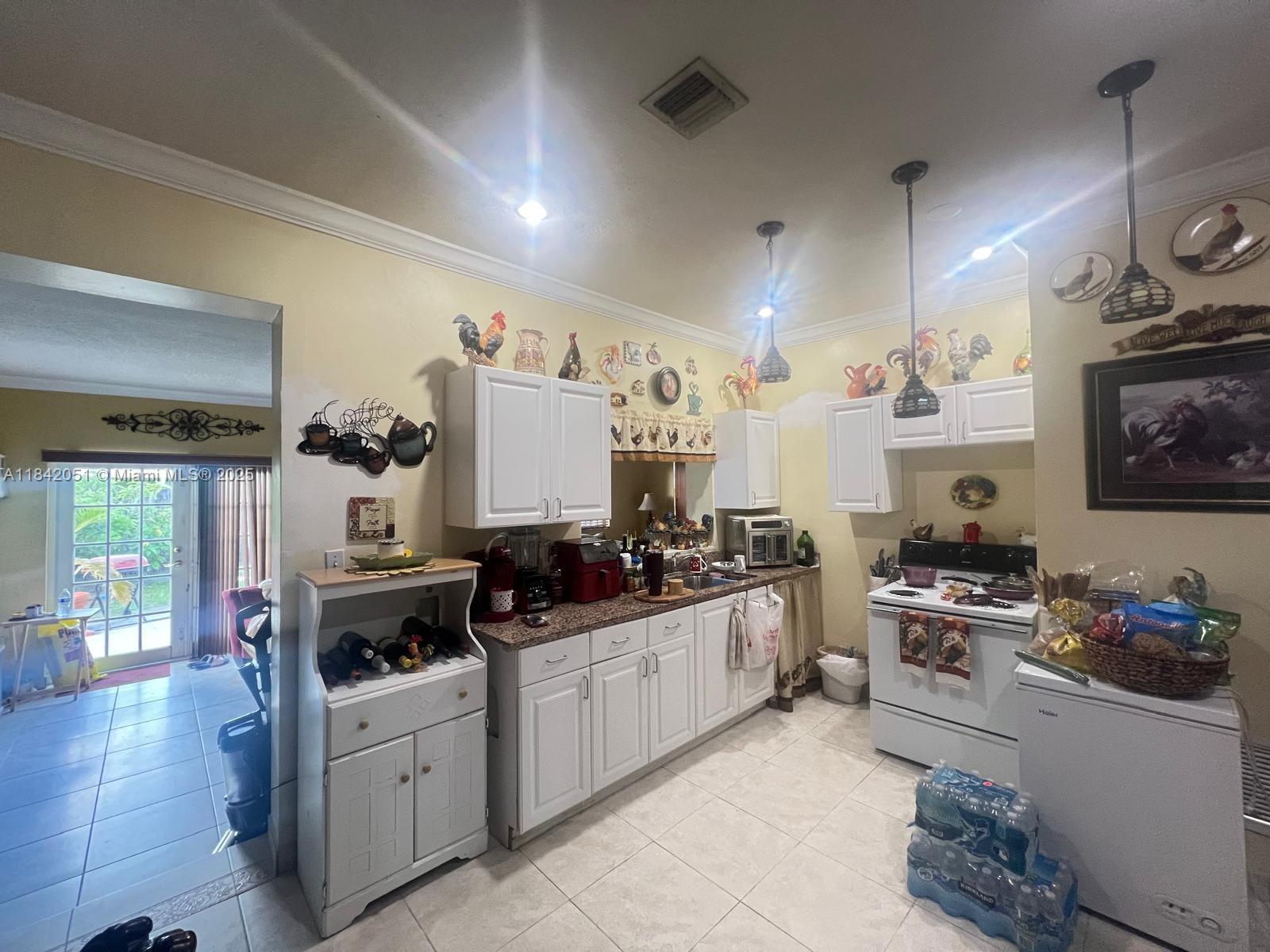 3435 Nw 80th St, Miami, Florida image 5
