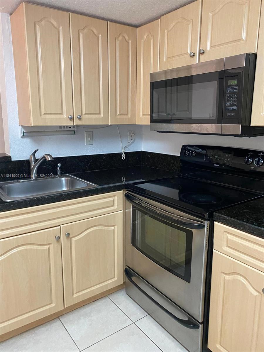 Property photo # 9