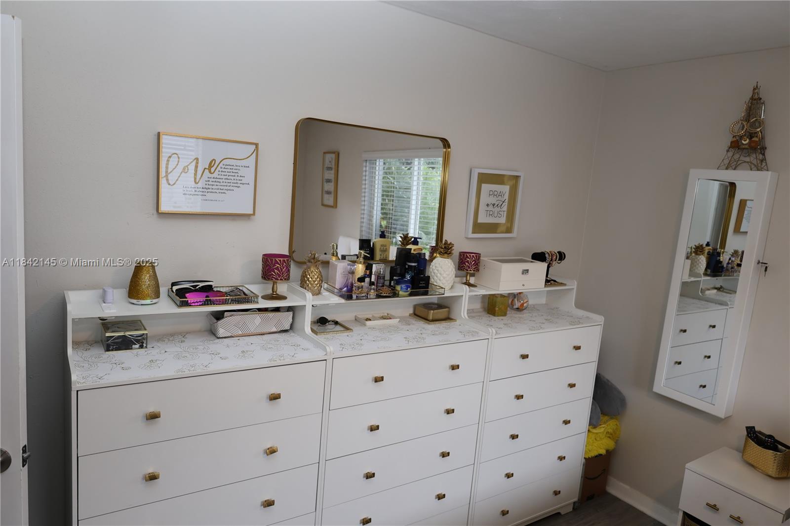 2446 Grant St, Hollywood, Florida image 20