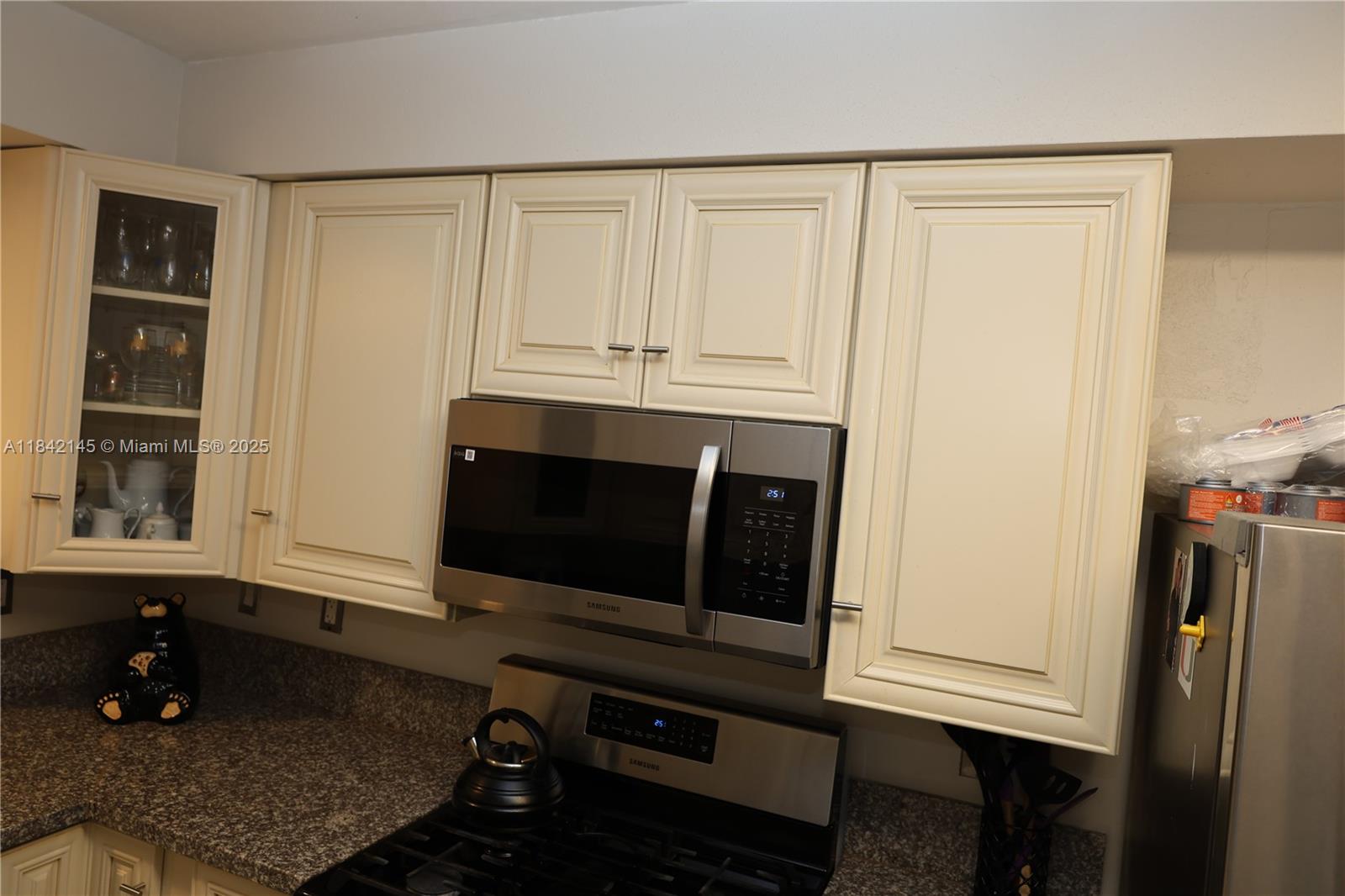 2446 Grant St, Hollywood, Florida image 9