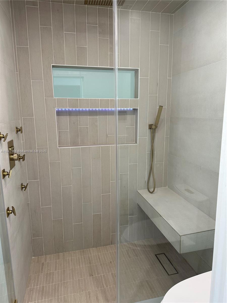 708 SE 3rd Ave Ext #201, Hallandale Beach, Florida image 13