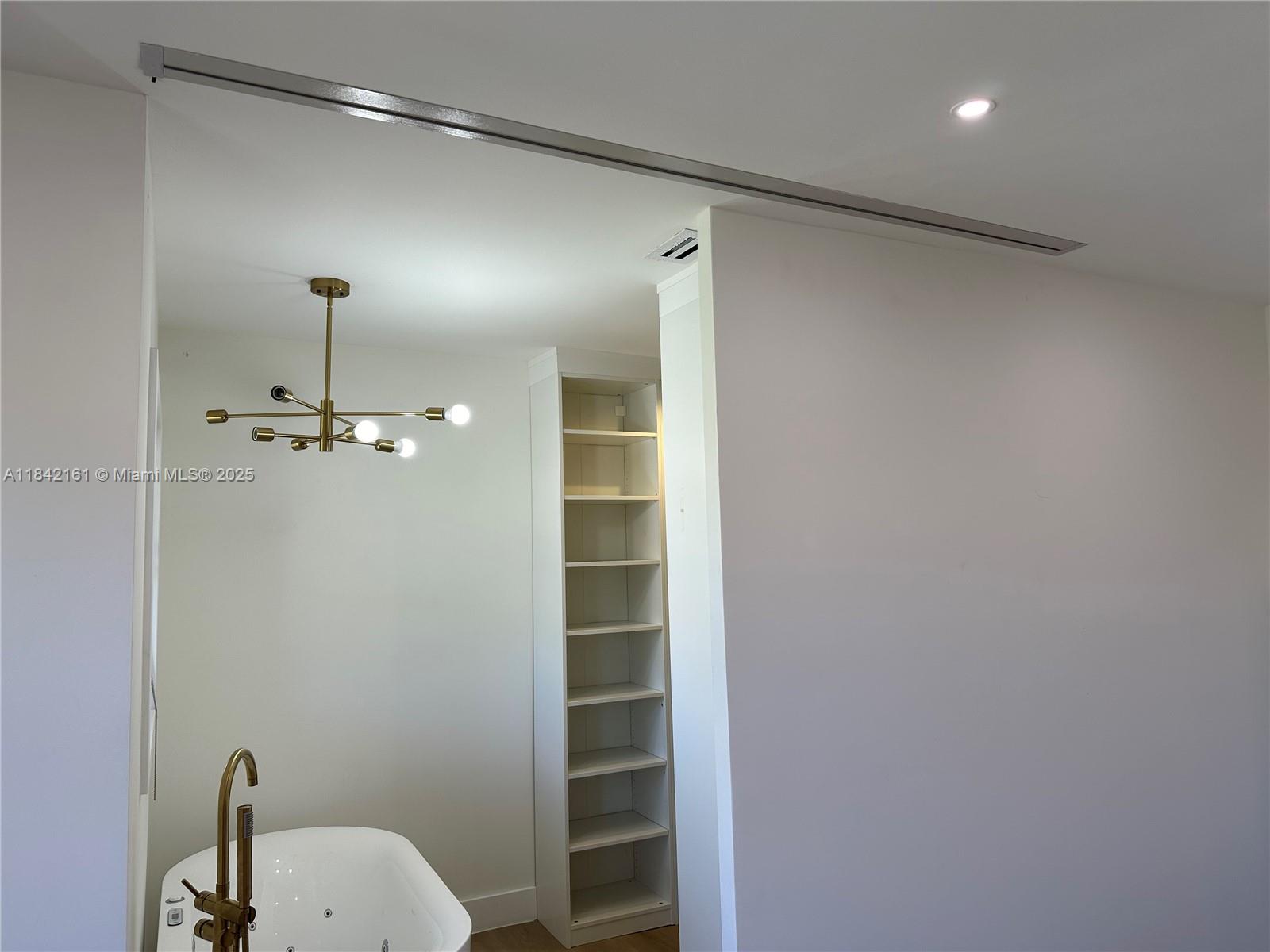 708 SE 3rd Ave Ext #201, Hallandale Beach, Florida image 17