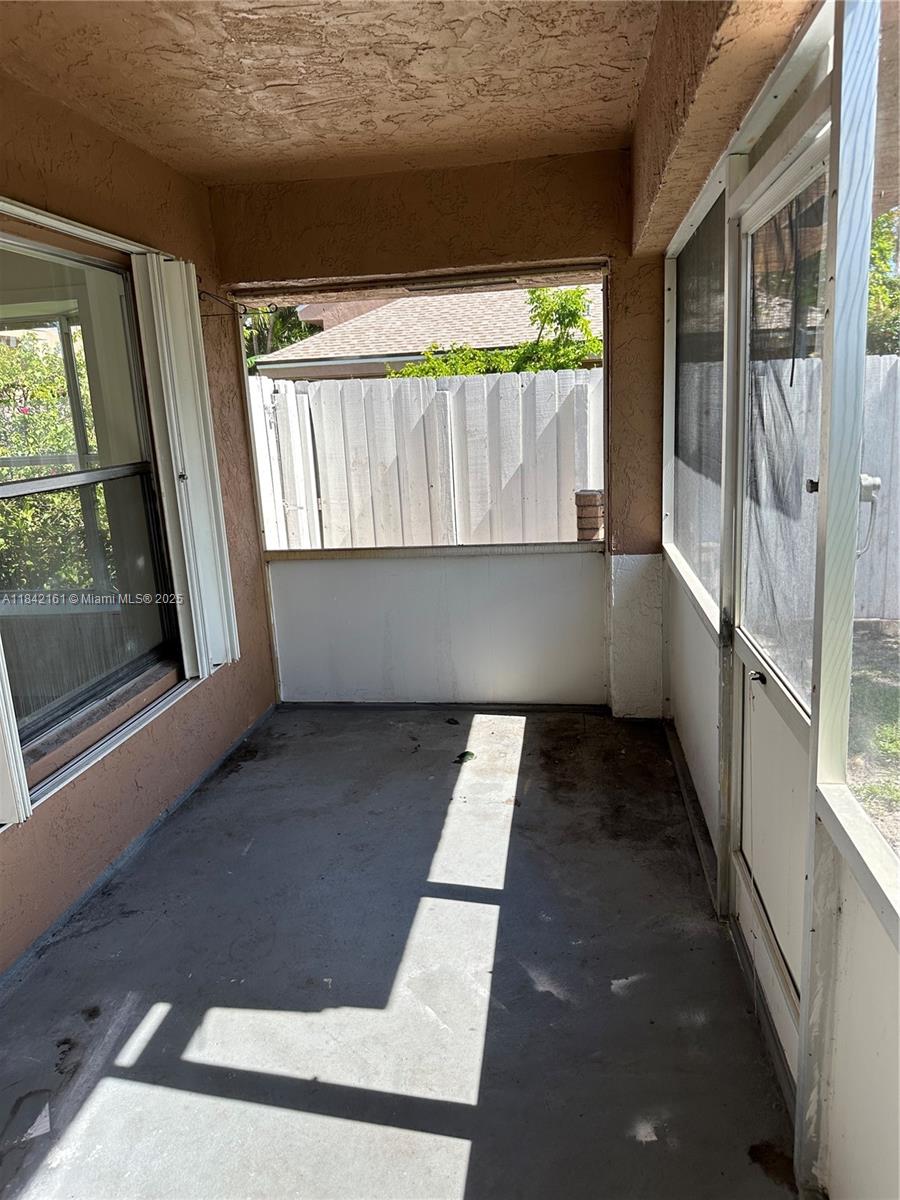 708 SE 3rd Ave Ext #201, Hallandale Beach, Florida image 3