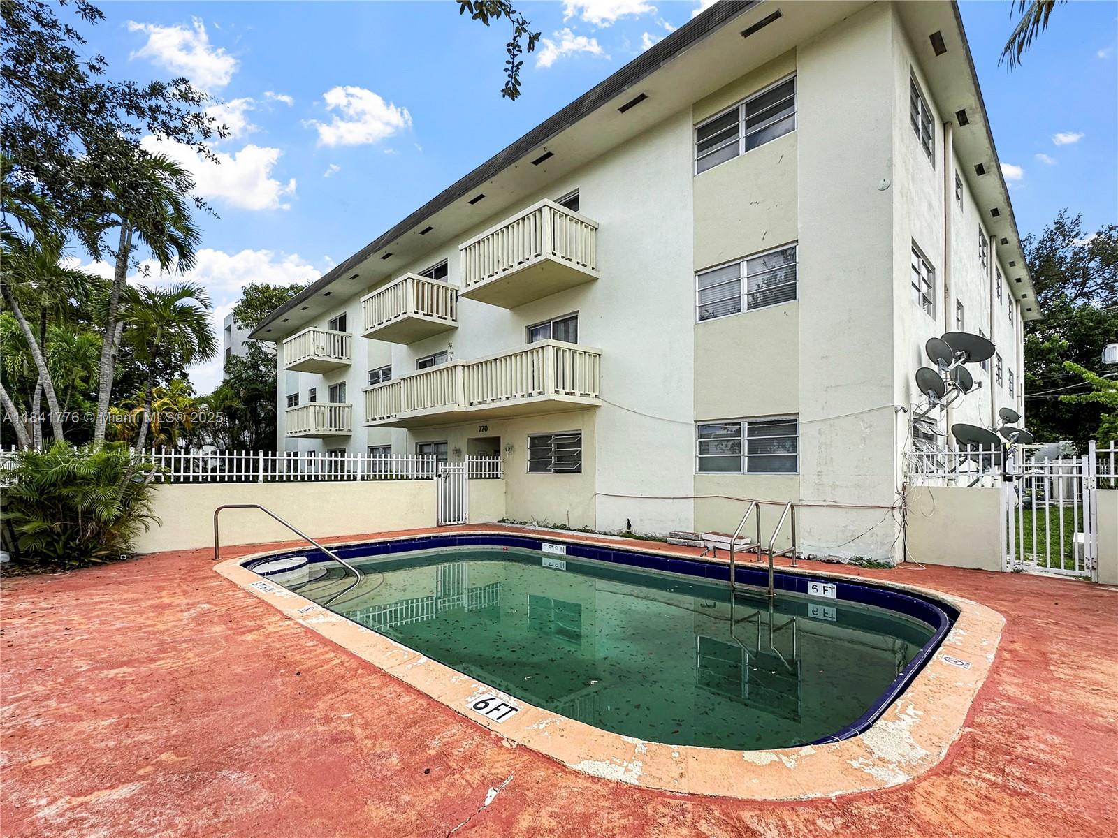 770 NE 128th St #303, North Miami, Florida image 22