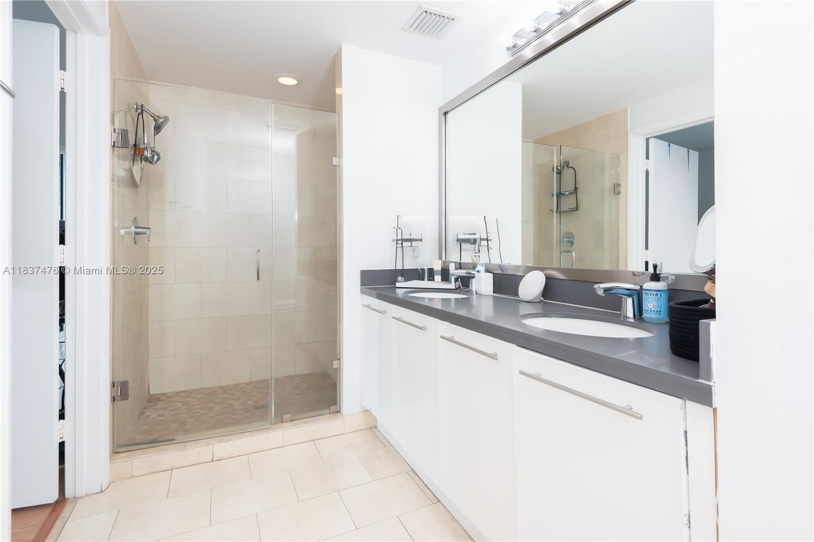 90 SW 3rd St #2113, Miami, Florida image 20