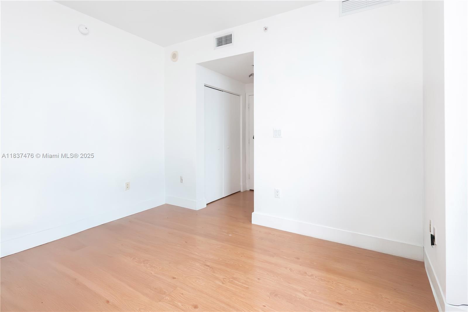 90 SW 3rd St #2113, Miami, Florida image 21