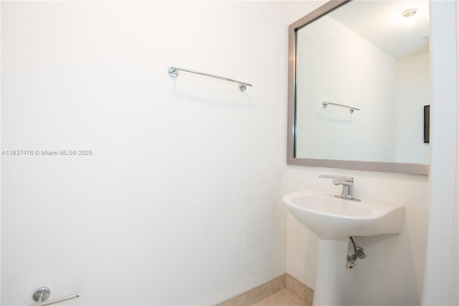 90 SW 3rd St #2113, Miami, Florida image 27