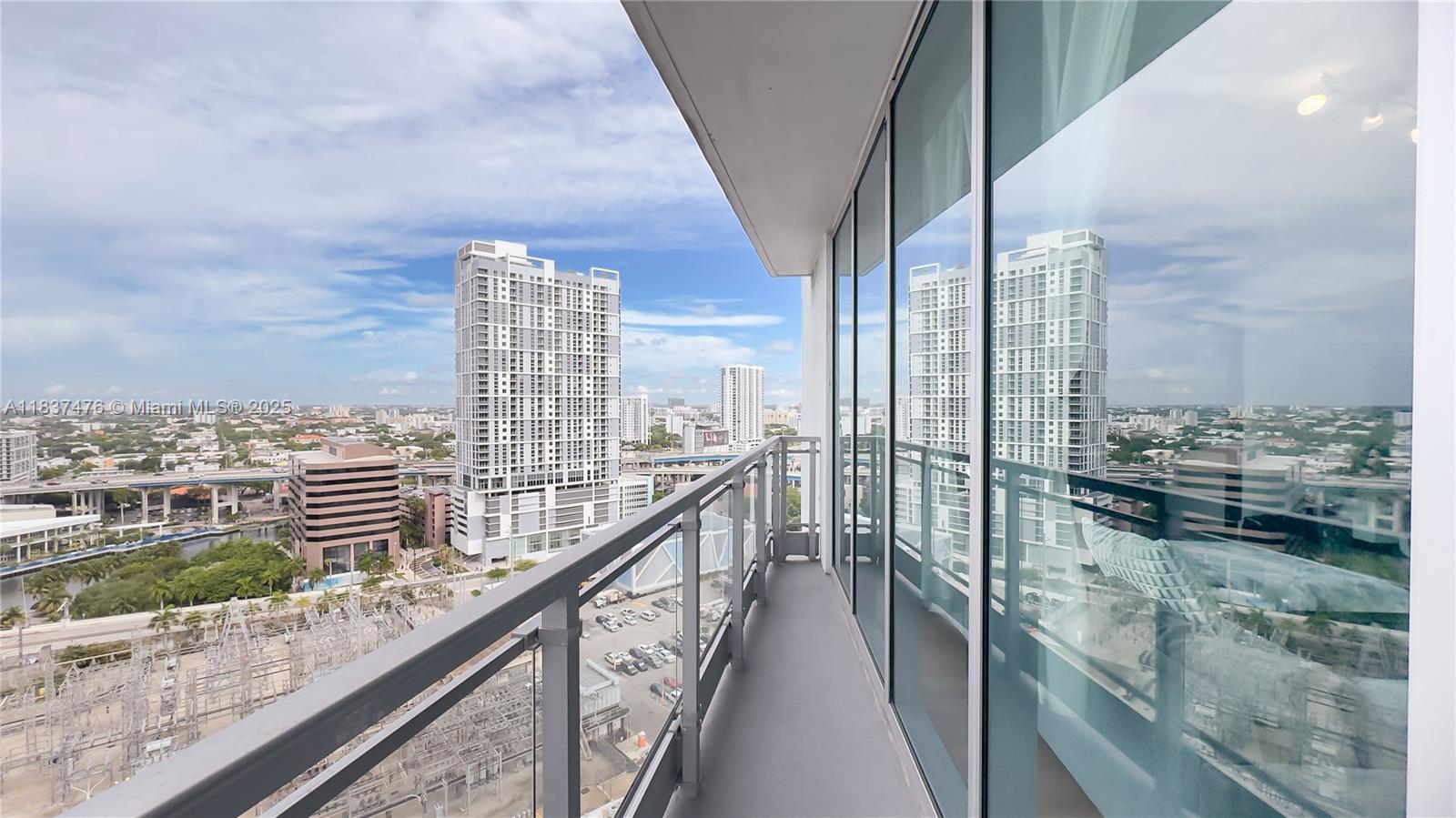 90 SW 3rd St #2113, Miami, Florida image 33